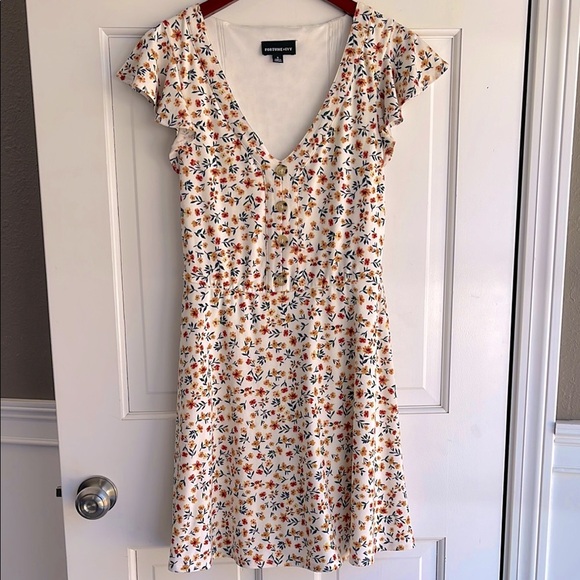 Fortune & Ivy Dresses & Skirts - Floral sundress romantic beachy cute fairycore cottagecore size S